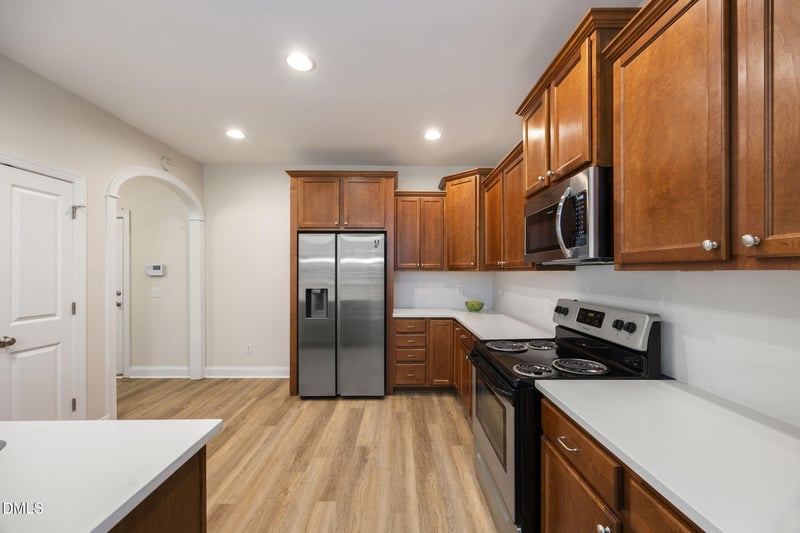 716 Ennis Creek Ln, Cary, NC 27513