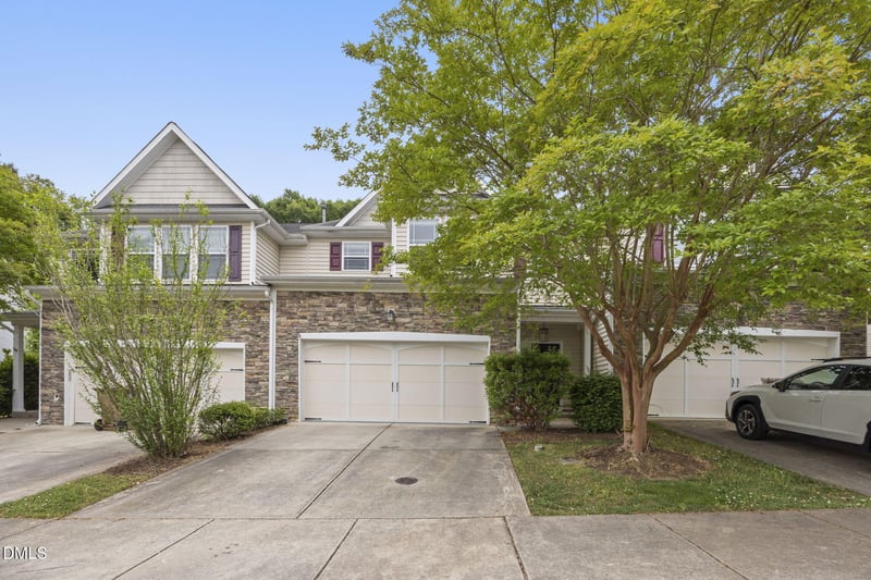 716 Ennis Creek Ln, Cary, NC 27513