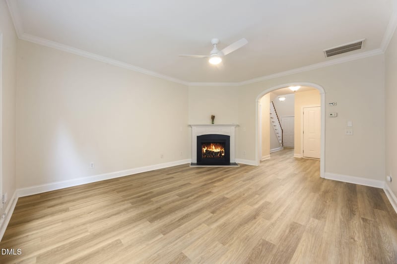 716 Ennis Creek Ln, Cary, NC 27513