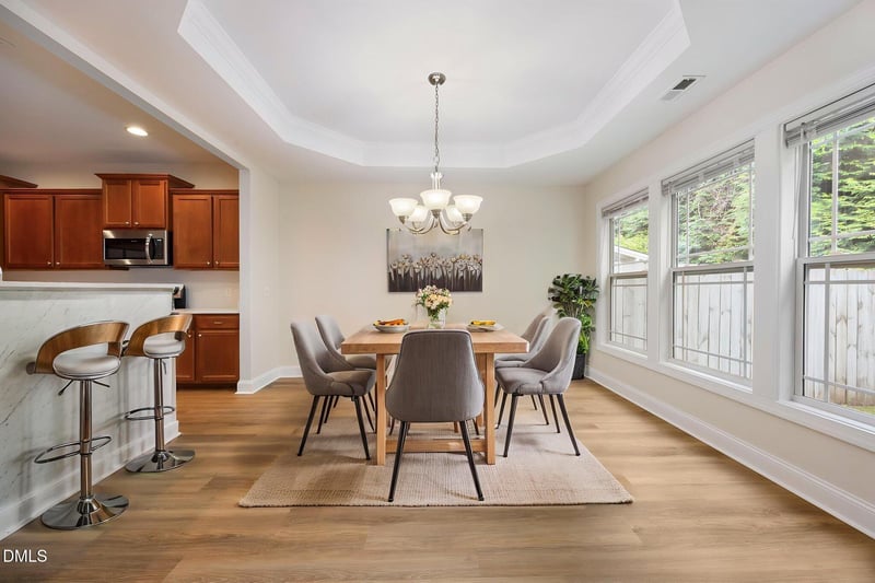716 Ennis Creek Ln, Cary, NC 27513