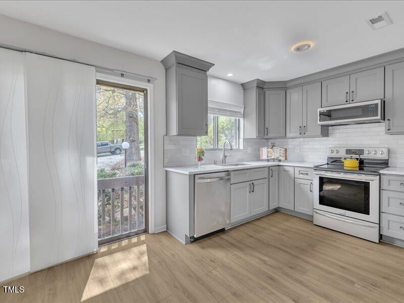 717 E Millbrook Rd, Raleigh, NC 27609