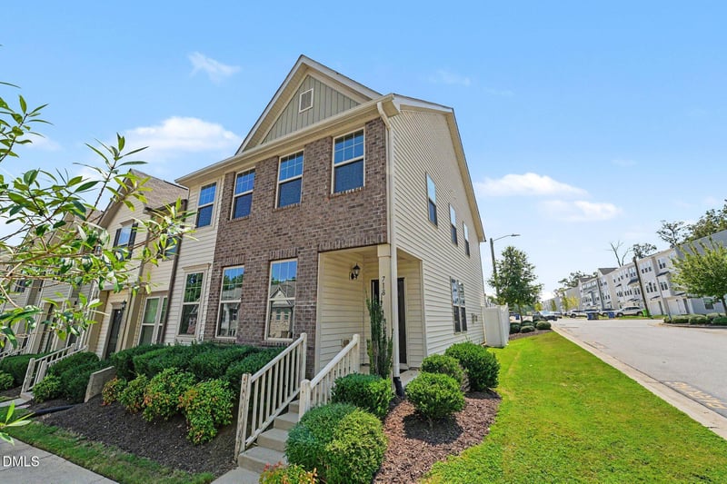 718 Maypearl Ln, Raleigh, NC 27610