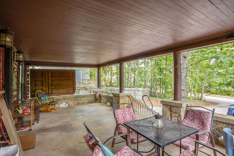 718 Powell Dr, Raleigh, NC 27606