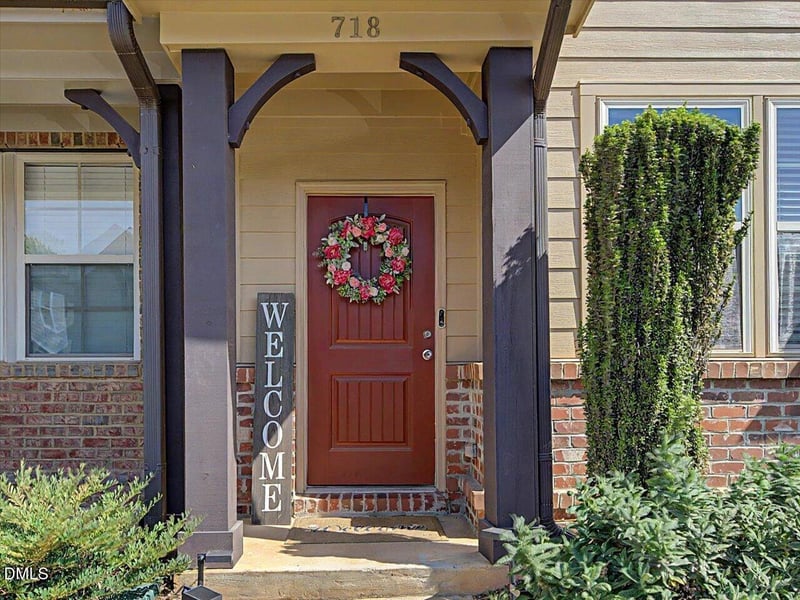 718 Wickham Ridge Rd, Apex, NC 27539
