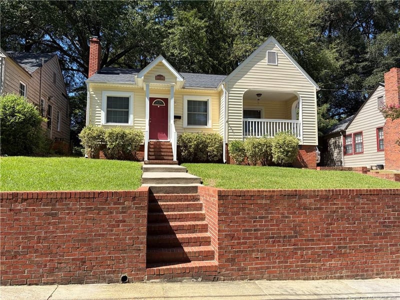 719 Greenland Dr, Fayetteville, NC 28305
