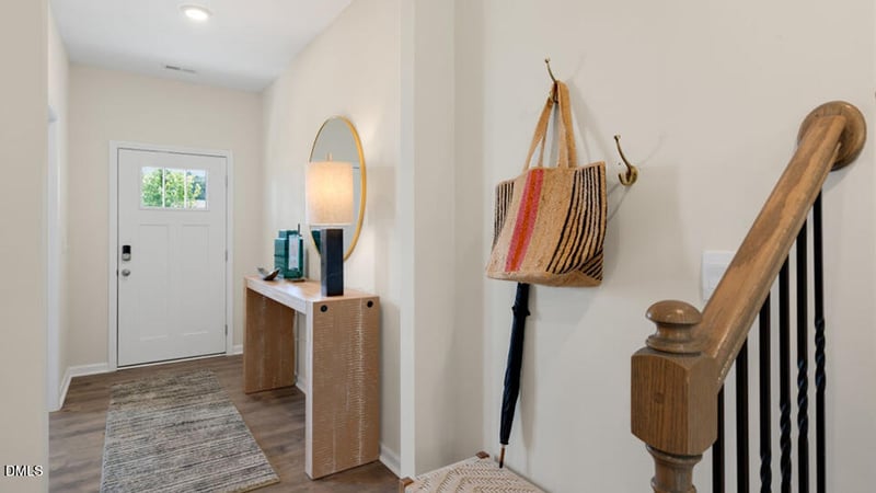 72 Hanging Elm Ln, Fuquay Varina, NC 27526