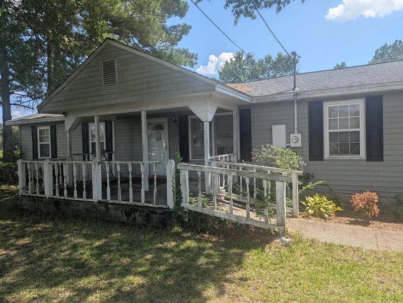 720 Old Moore Rd, Selma, NC 27576