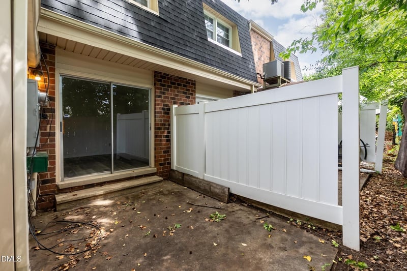 720 Shawnee Dr #B, Burlington, NC 27215