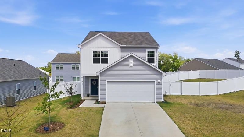 720 Shepard Rock Dr, Zebulon, NC 27597