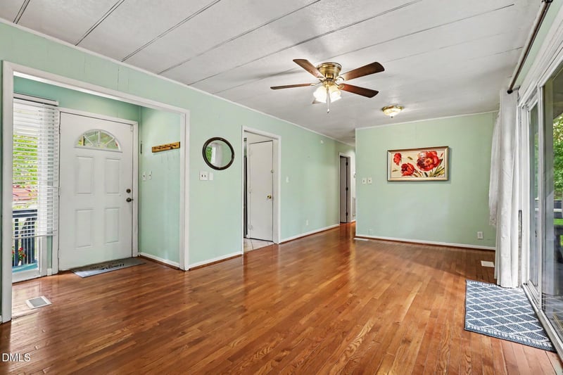 7201 Bentley Cir, Raleigh, NC 27616