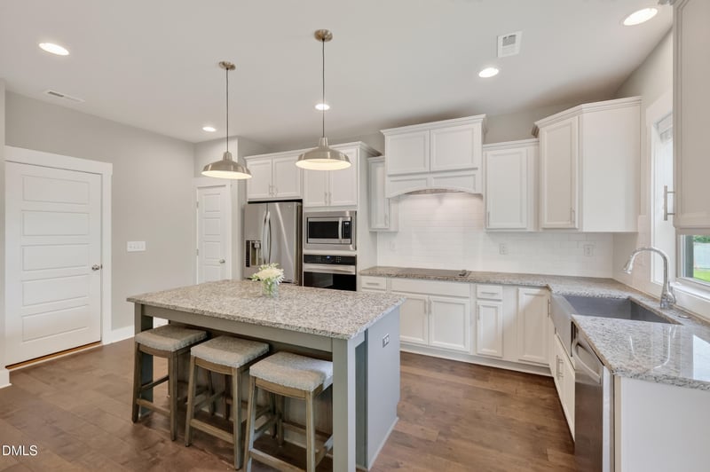 722 Fireball Ct, Knightdale, NC 27545