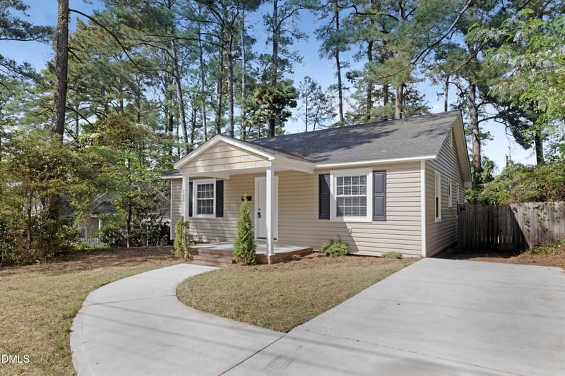 722 Kooler Cir, Fayetteville, NC 28305