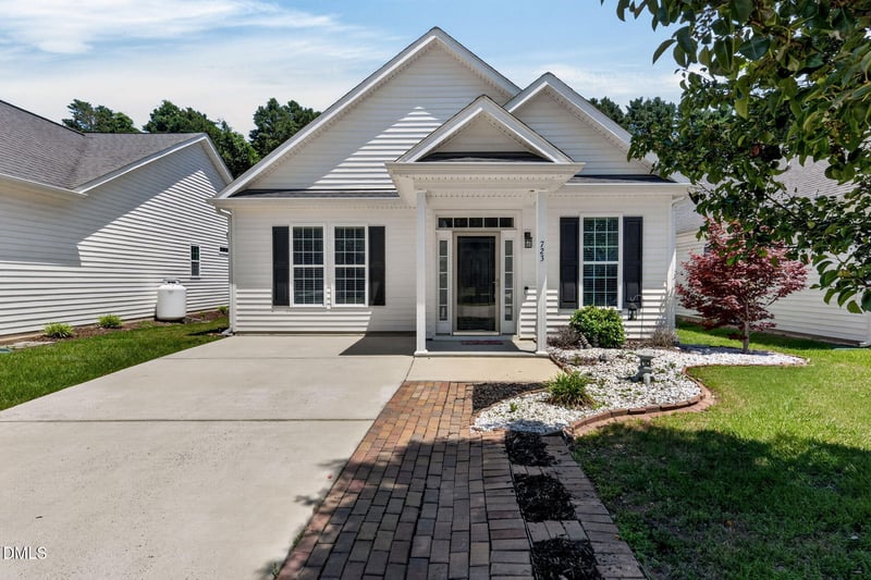 723 Barlang Cir, Fuquay Varina, NC 27526