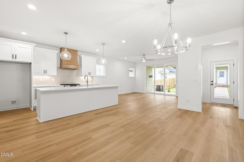 724 Powell Dr, Raleigh, NC 27606