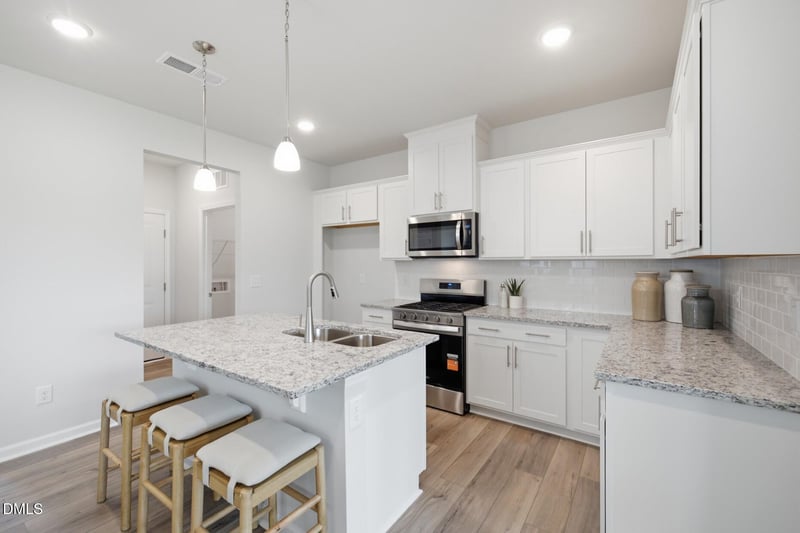 725 Branthurst Way, Fuquay Varina, NC 27526
