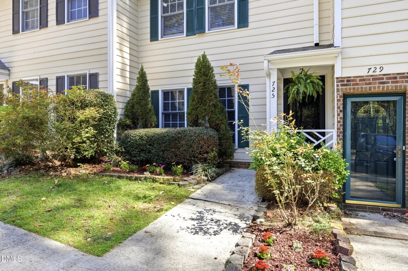 725 Charleston Rd, Raleigh, NC 27606