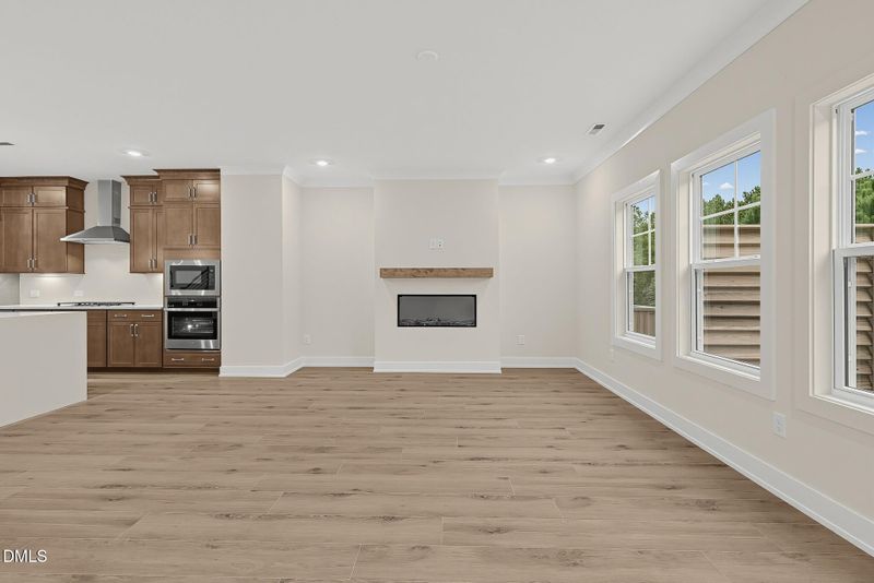 725 Mildred Oaks Ct, Cary, NC 27519