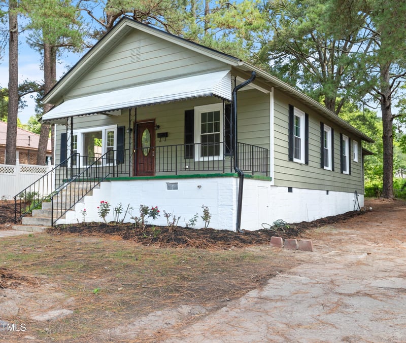 726 W M St, Erwin, NC 28339