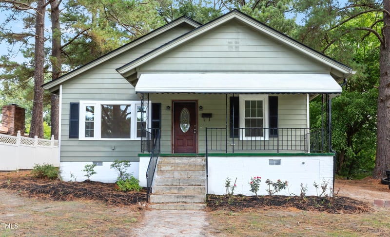 726 W M St, Erwin, NC 28339