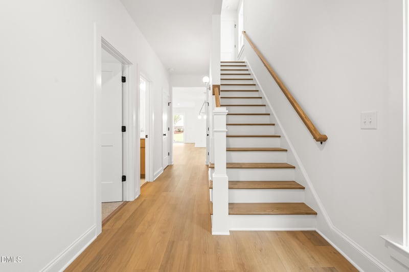 726 Powell Dr, Raleigh, NC 27606
