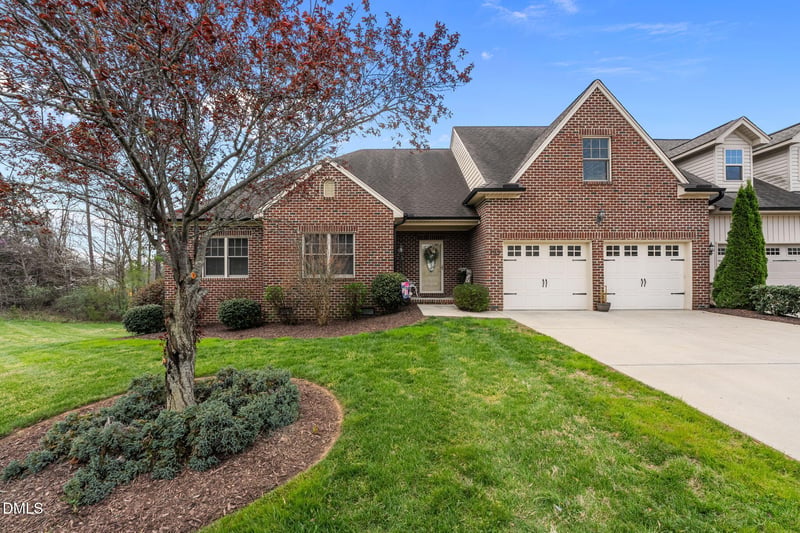733 Whisper Ridge Dr, Graham, NC 27253