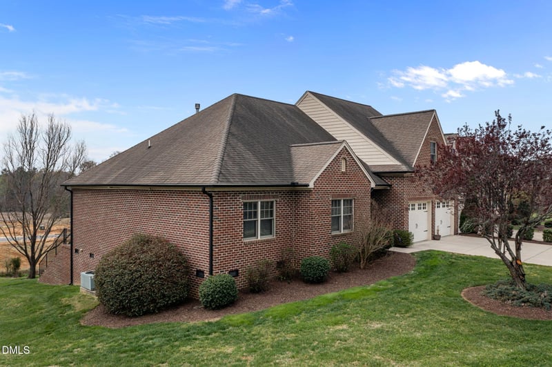 733 Whisper Ridge Dr, Graham, NC 27253