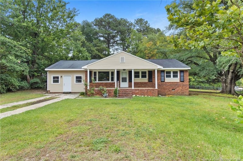 735 Hilton Dr, Fayetteville, NC 28311
