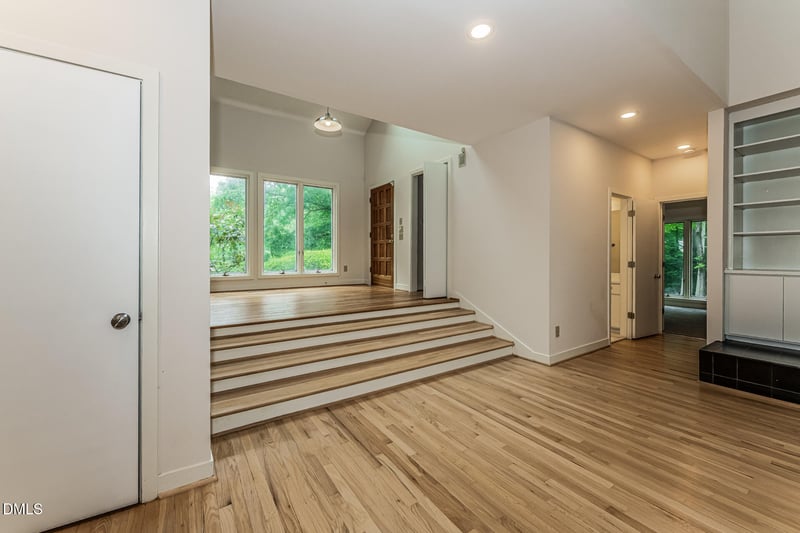 737 Pinehurst Dr, Chapel Hill, NC 27517