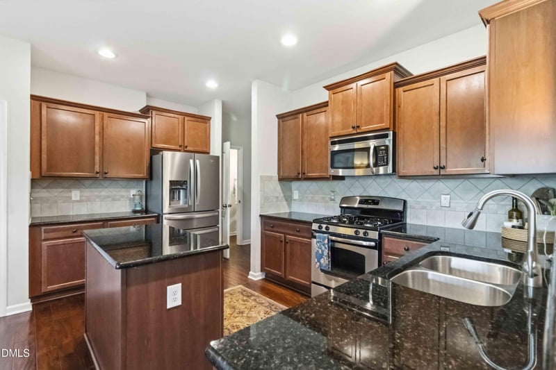 7404 Bedford Ridge Dr, Apex, NC 27539