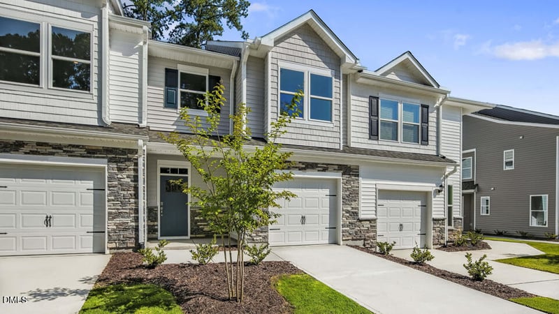 7415 Bourbon Briar Dr, Raleigh, NC 27604
