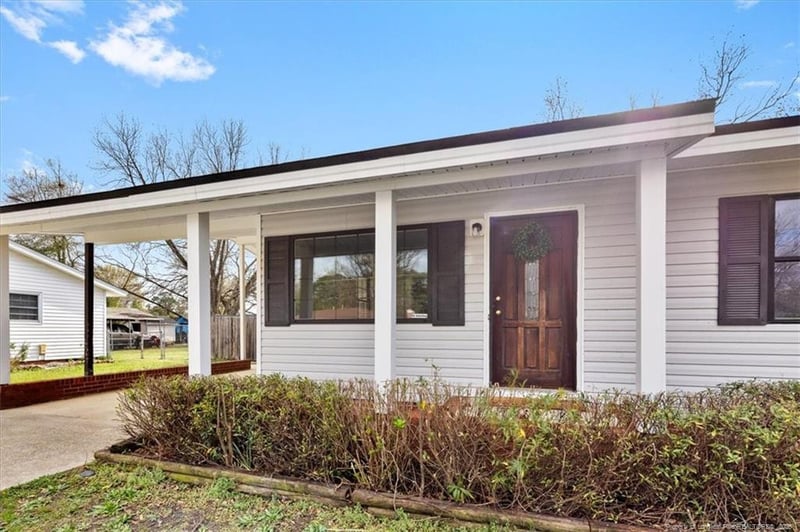 742 Newport Rd, Fayetteville, NC 28314