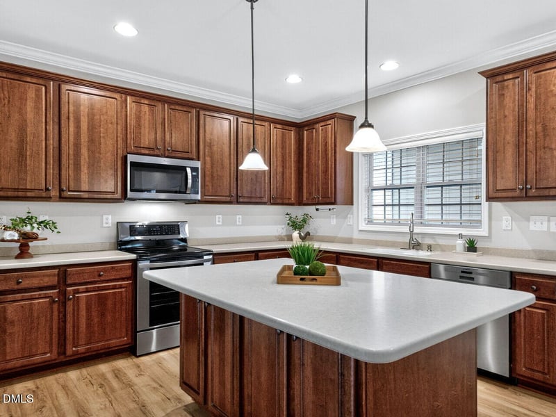 746 Keystone Park Dr, Morrisville, NC 27560