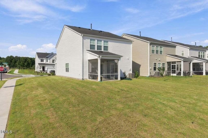749 Cainhoy Ct, Zebulon, NC 27597