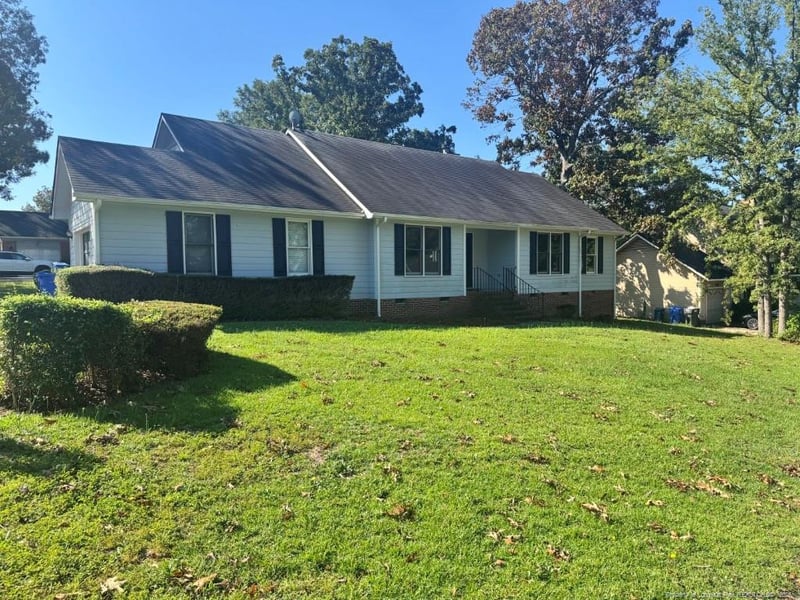 7495 Elkhorn Dr, Fayetteville, NC 28314