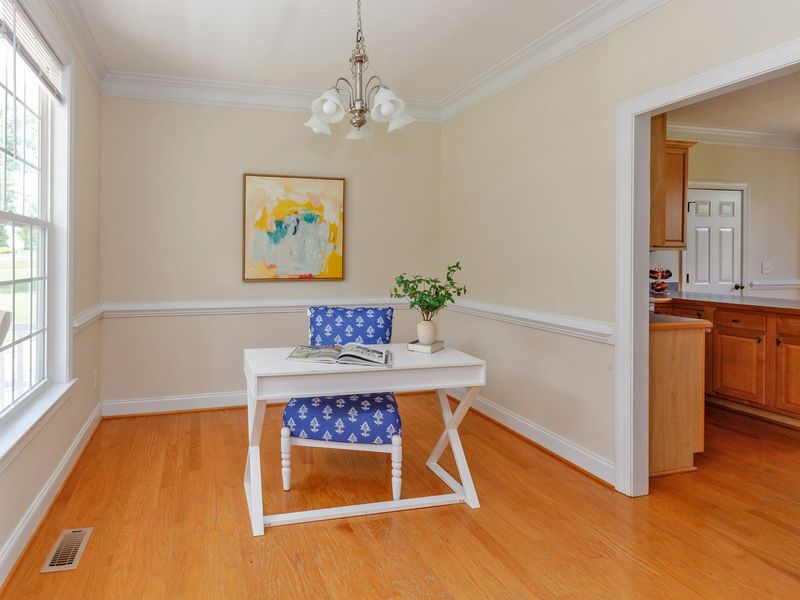 75 Glen Oaks Dr, Youngsville, NC 27596