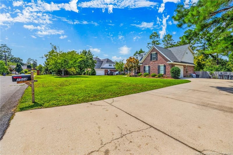 7504 Wilkins Dr, Fayetteville, NC 28311