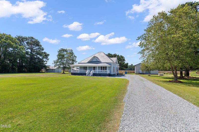 754 5 Points Rd, Benson, NC 27504