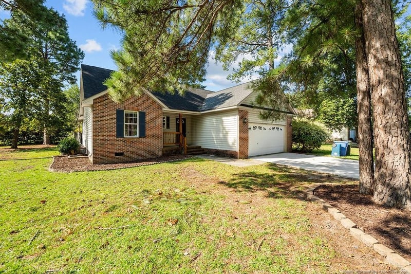 7601 Galena Dr, Fayetteville, NC 28314