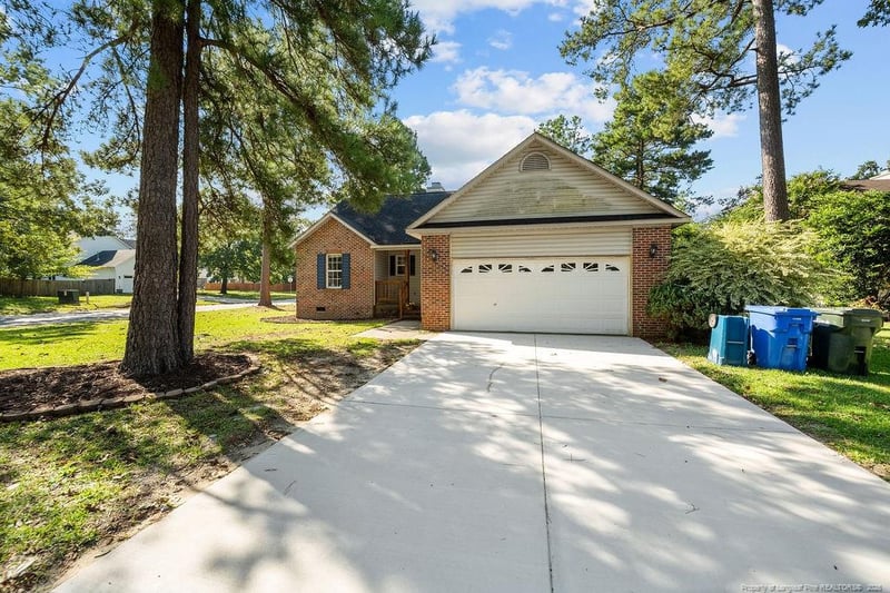 7601 Galena Dr, Fayetteville, NC 28314