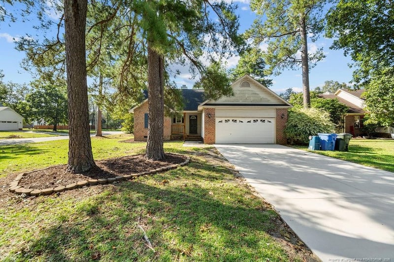7601 Galena Dr, Fayetteville, NC 28314