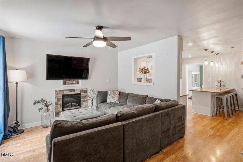 761 E Cardinal Dr, Fuquay Varina, NC 27526