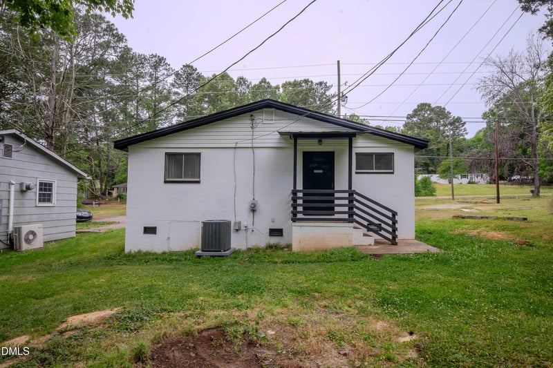 762 Hillsboro St, Pittsboro, NC 27312
