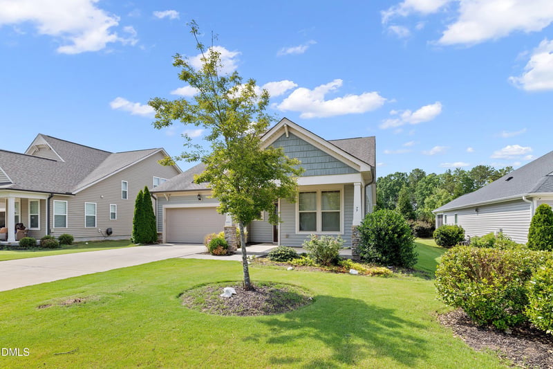 77 Carbone Ln, Clayton, NC 27527