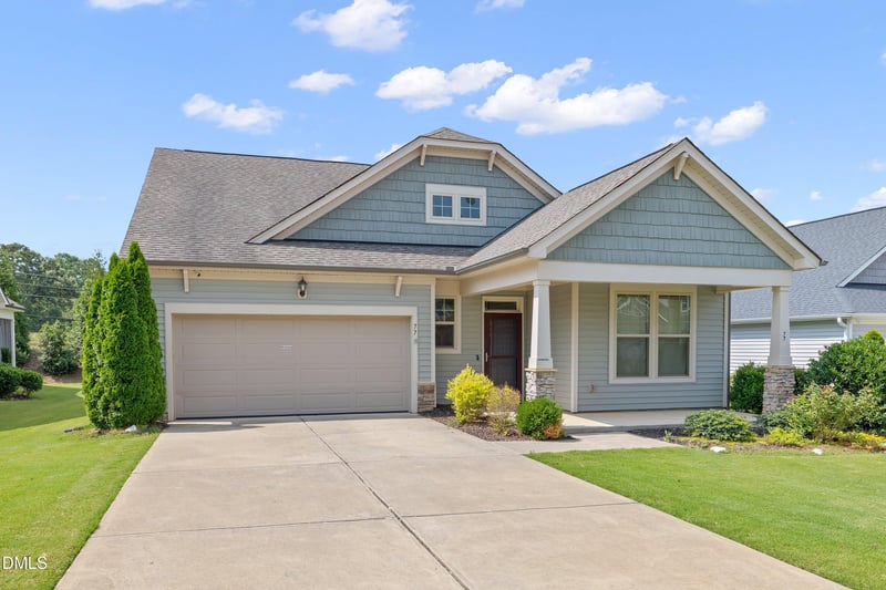77 Carbone Ln, Clayton, NC 27527