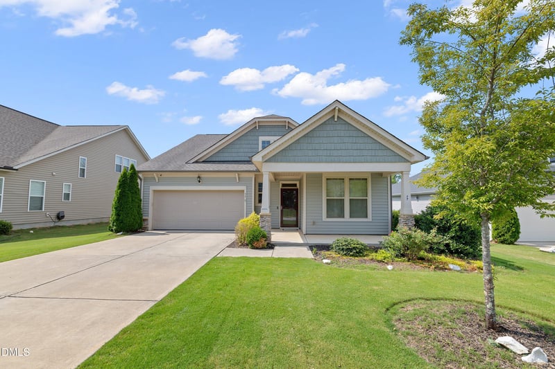 77 Carbone Ln, Clayton, NC 27527