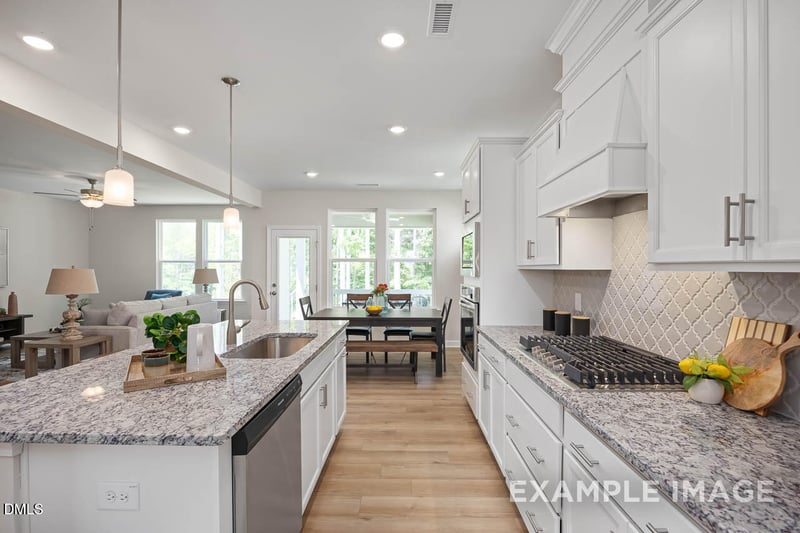 77 Charred Oak Ct, Lillington, NC 27546