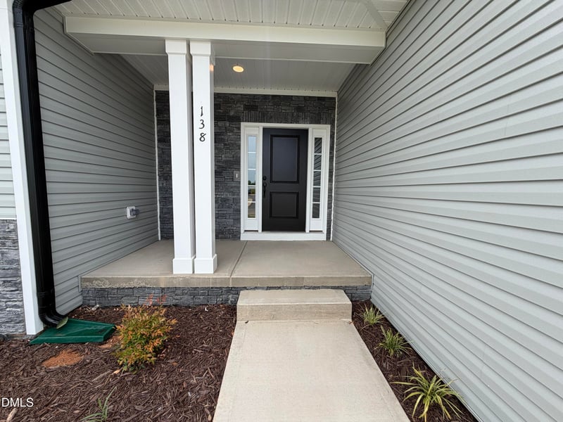 77 River Chapel Dr, Fuquay Varina, NC 27526
