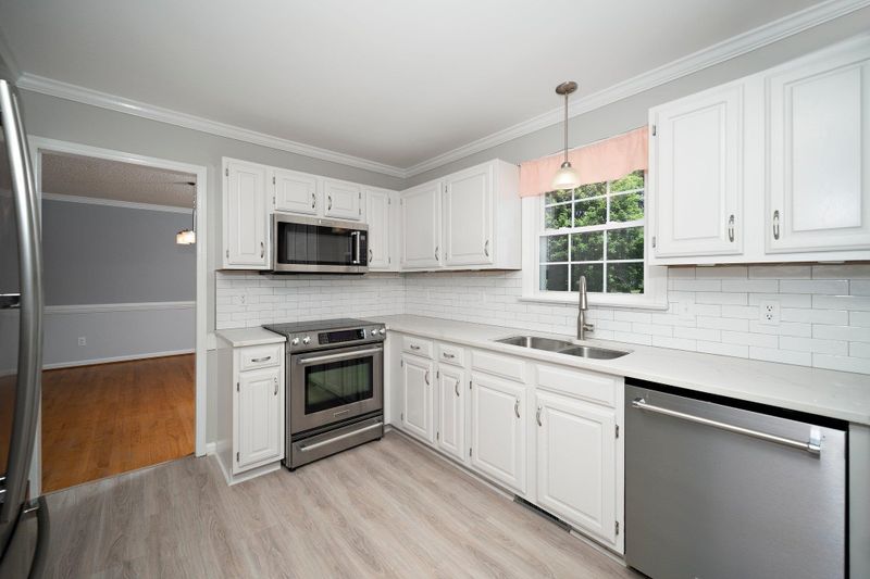 7700 Summercrest Dr, Apex, NC 27539