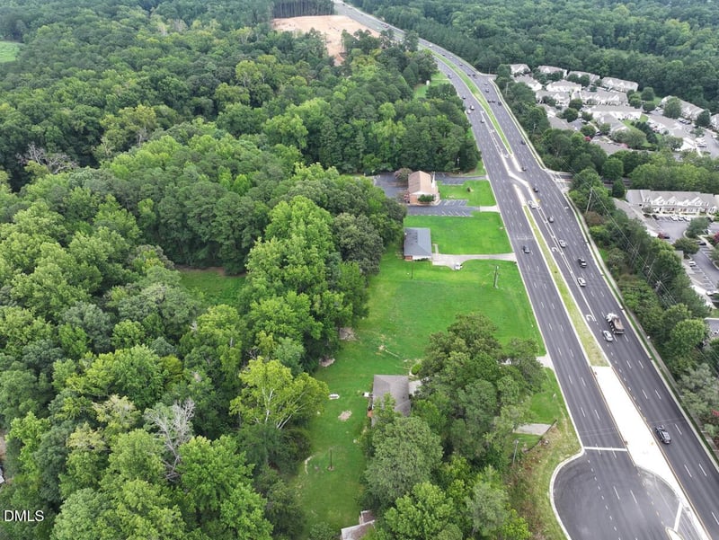 7705 Louisburg Rd, Raleigh, NC 27616