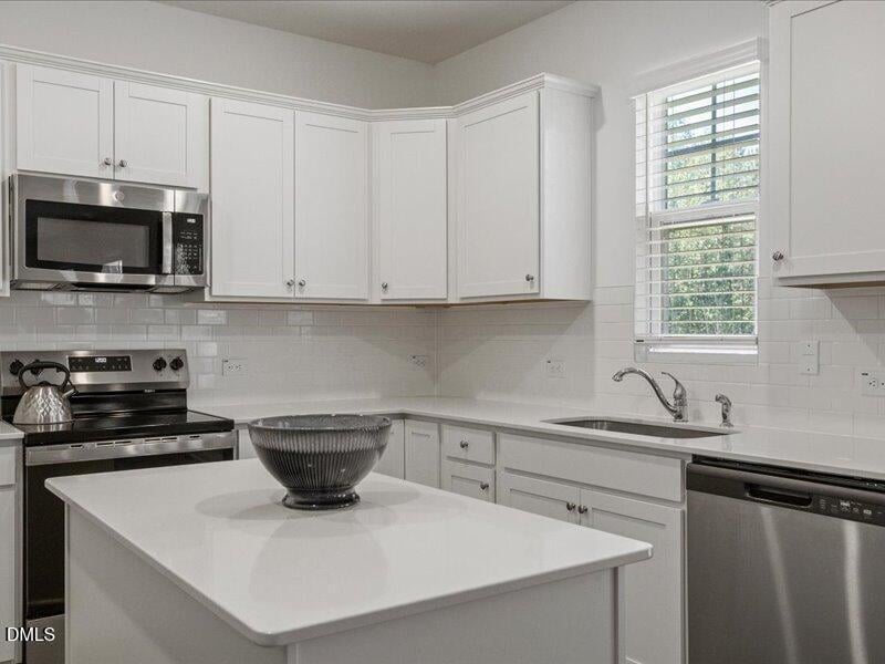 78 Glencoe Ln, Zebulon, NC 27597